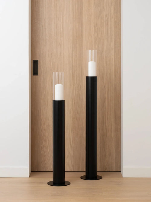 Candleholder Thomas – Set of 2 – Black Frame Scandinavian floor candleholders with light glass cylinders